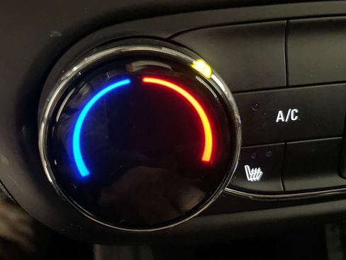 Used 2023 Chevrolet TrailBlazer RS image 30