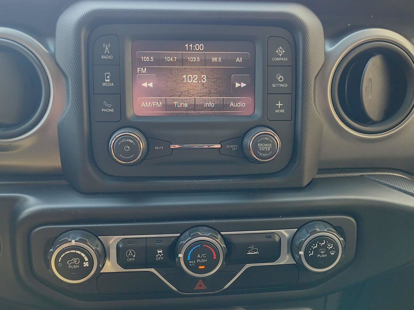 Used 2021 Jeep Gladiator Sport AWD/4WD image 13