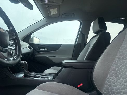 Used 2020 Chevrolet Equinox LT image 43