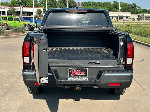 Used 2020 Honda Ridgeline Sport image 24