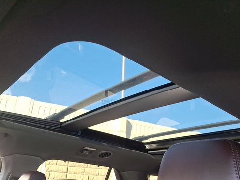 Used 2020 Ford Explorer Platinum w/ Premium Technology Package image 14