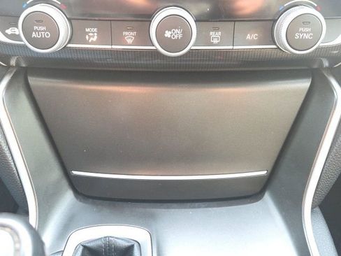 Used 2018 Honda Accord Sport image 33