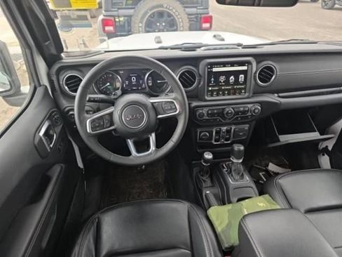 Used 2023 Jeep Wrangler Unlimited Sahara w/ Cold Weather Group image 11