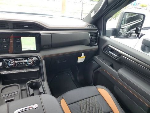 New 2026 GMC Sierra 2500 AT4 w/ Technology Package AWD/4WD image 18