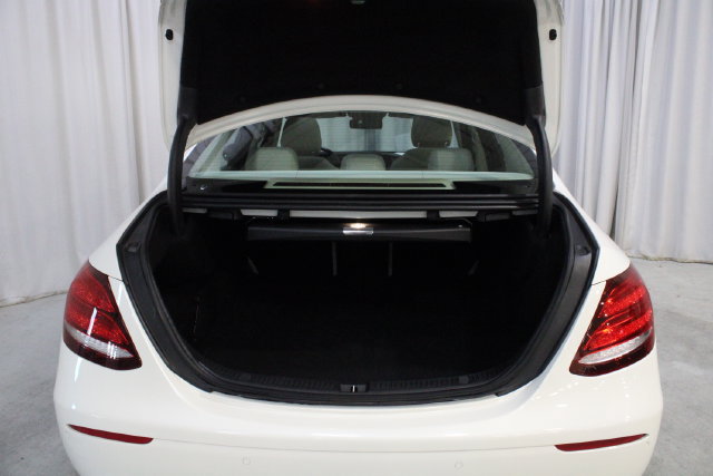 Used 2018 Mercedes-Benz E 300 image 30