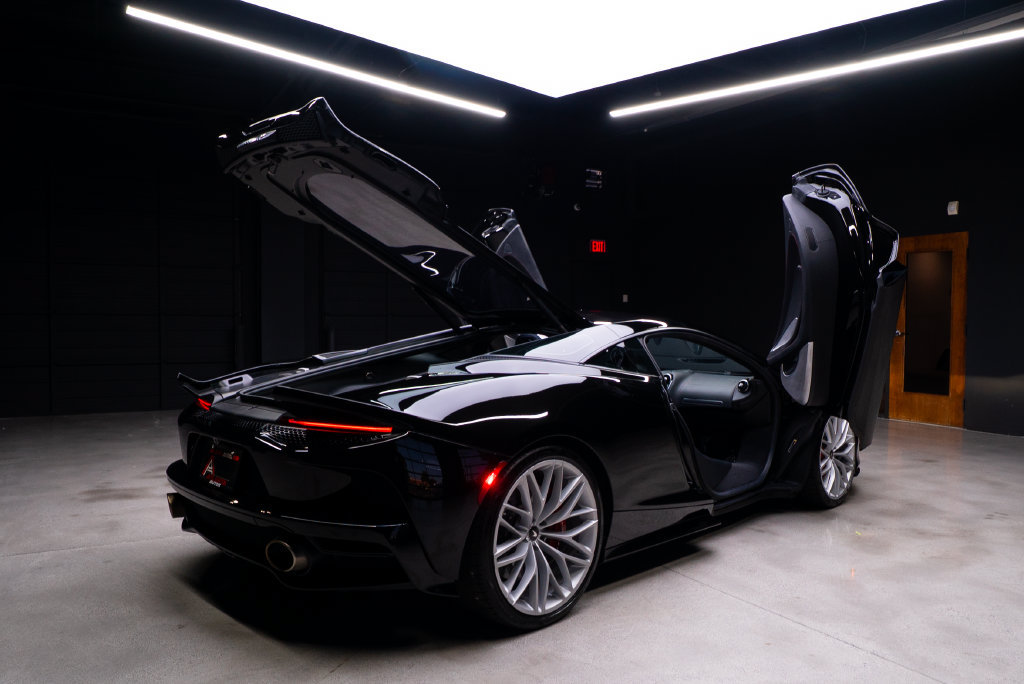 Used 2023 McLaren GT RWD image 54