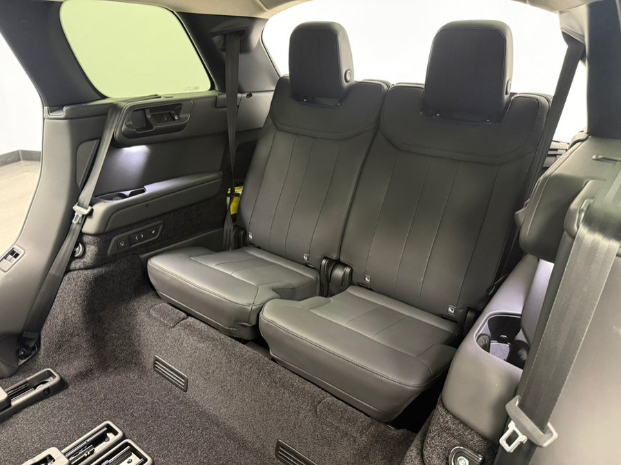 Used 2023 Land Rover Range Rover Long Wheelbase SE AWD/4WD image 75