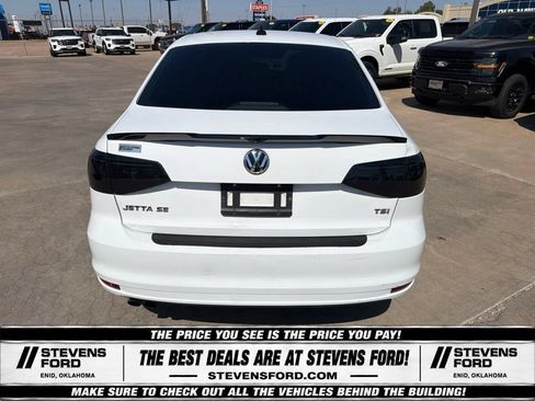 Used 2016 Volkswagen Jetta SE FWD image 10