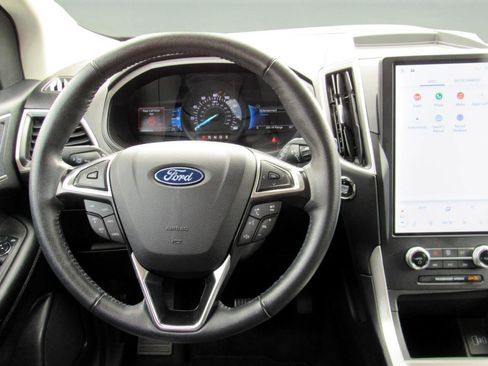 Used 2024 Ford Edge SEL image 19