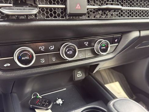 Used 2023 Honda HR-V EX-L image 19
