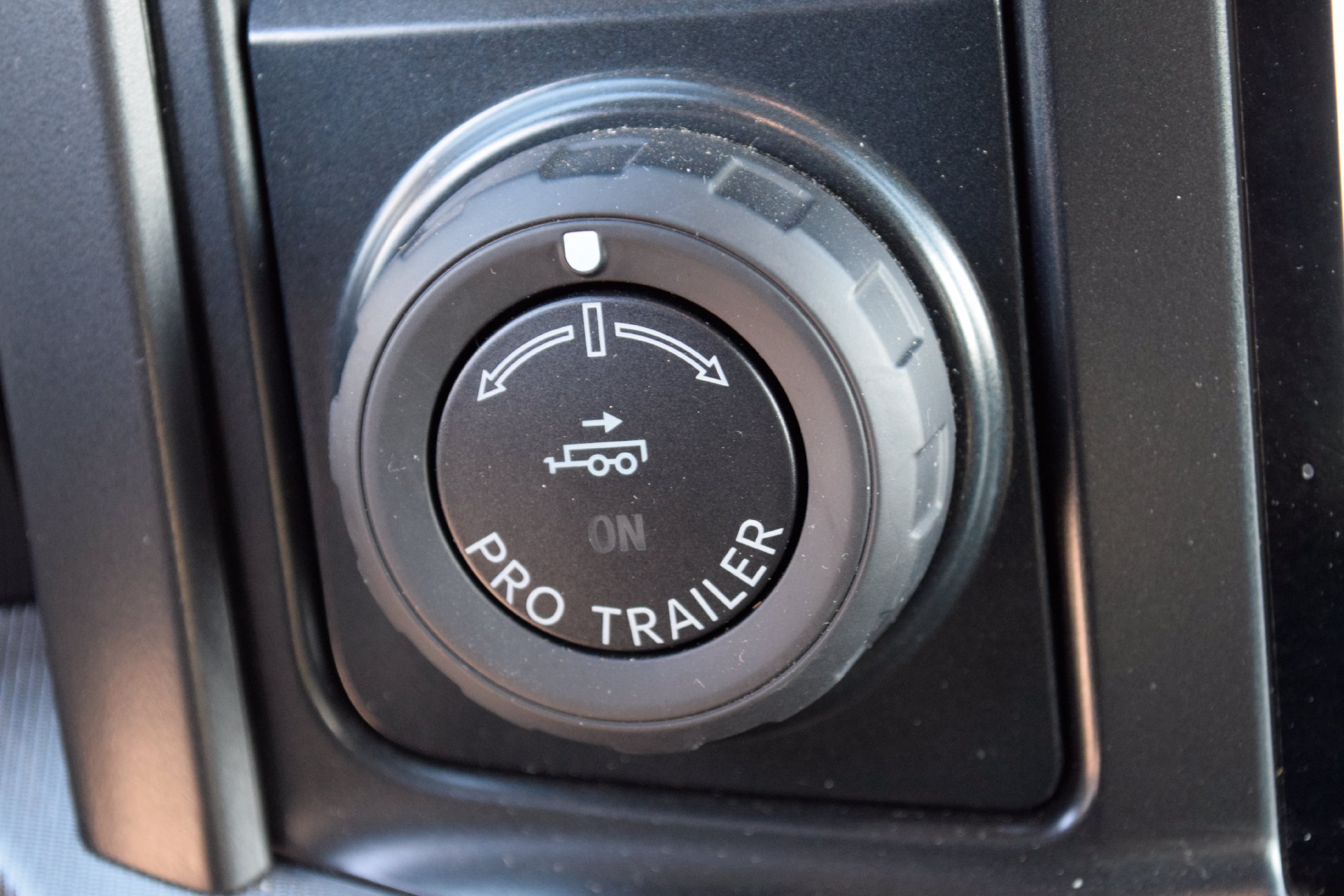 Used 2025 Ford F150 Lariat AWD/4WD image 11