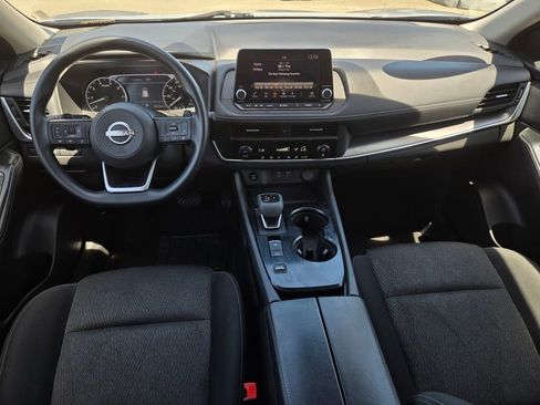 Used 2024 Nissan Rogue SV FWD image 13