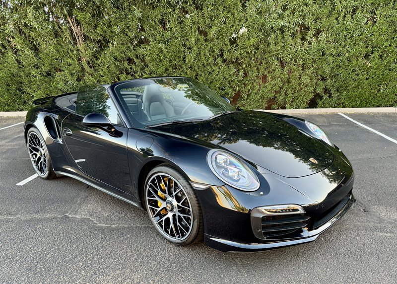Used 2015 Porsche 911 Turbo S w/ High-end Infotainment Package AWD/4WD image 28