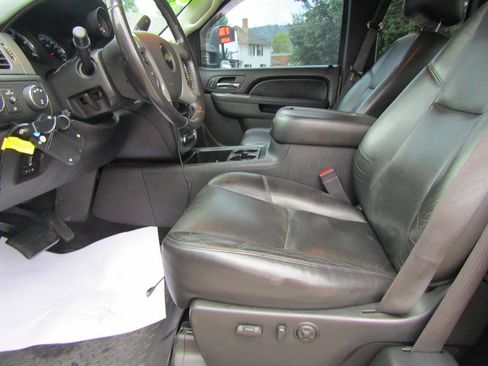Used 2012 Chevrolet Silverado 2500 LTZ w/ LTZ Plus Package AWD/4WD image 10