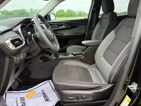 Used 2023 Chevrolet TrailBlazer LT w/ Convenience Package FWD image 24
