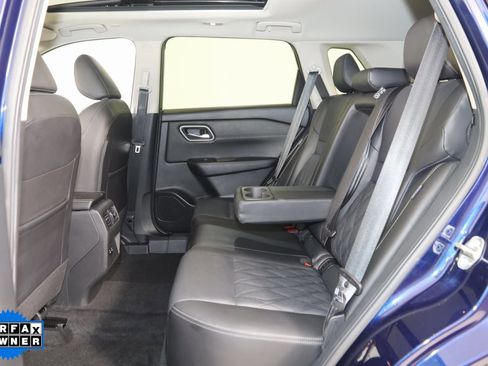 Used 2024 Nissan Rogue Platinum image 55