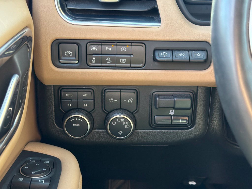 Used 2023 Chevrolet Tahoe Premier AWD/4WD image 39