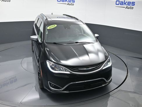 Used 2018 Chrysler Pacifica Limited w/ Advanced Safetytec Group image 49