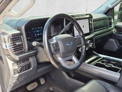 Used 2023 Ford F250 Lariat w/ Lariat Ultimate Package AWD/4WD image 4