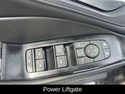 Used 2025 Nissan Rogue SV w/ SV Premium Package FWD image 15