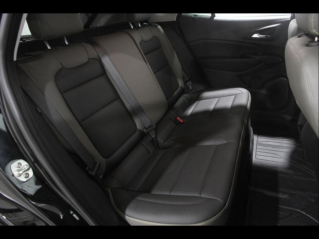Certified 2024 Chevrolet Trax ACTIV FWD image 17