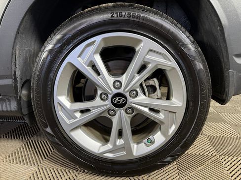 Used 2023 Hyundai Kona SEL AWD/4WD image 17
