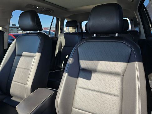 Used 2021 Volkswagen Tiguan SE FWD image 23
