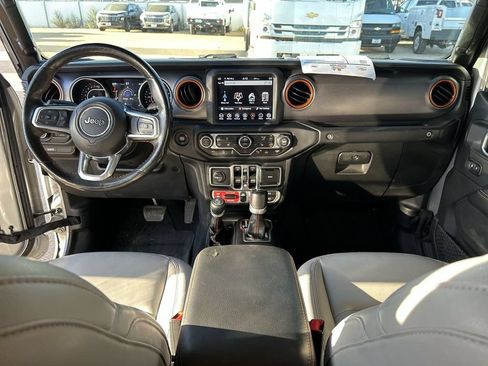 Used 2020 Jeep Gladiator Mojave AWD/4WD image 25