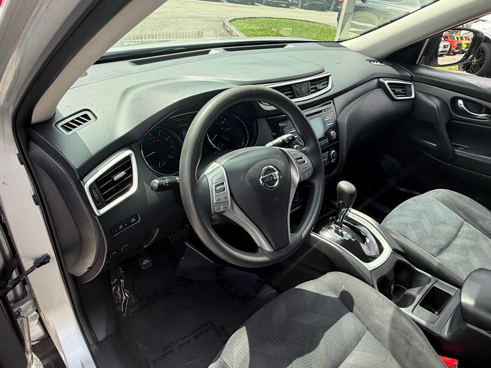 Used 2016 Nissan Rogue S FWD image 10