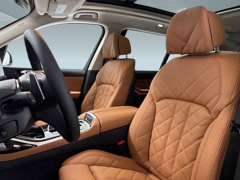 Used 2026 BMW X7 xDrive40i w/ Premium Package image 20