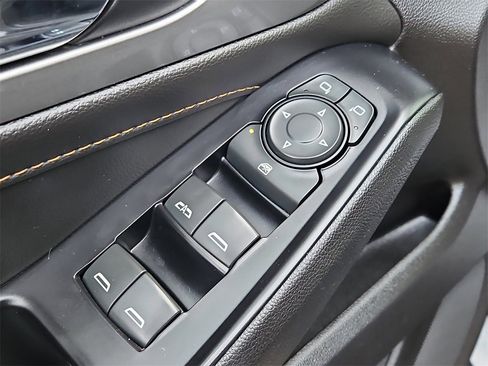 Used 2019 Chevrolet Traverse RS image 29