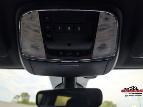Used 2017 Jeep Grand Cherokee Limited AWD/4WD image 24