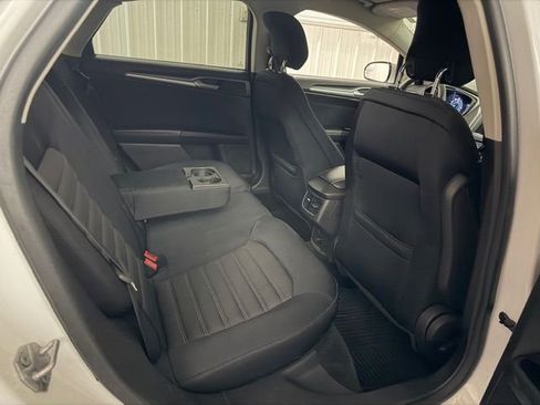 Used 2014 Ford Fusion SE image 21