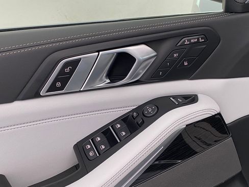 New 2026 BMW X7 xDrive40i w/ M Sport Package image 23