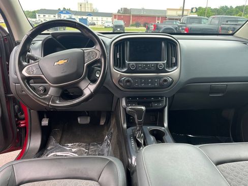 Used 2018 Chevrolet Colorado Z71 AWD/4WD image 14