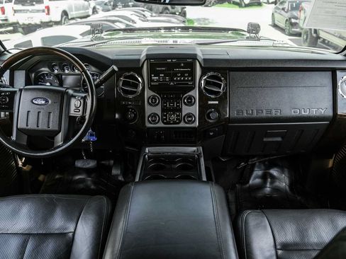 Used 2014 Ford F250 Platinum w/ FX4 Off-Road Package AWD/4WD image 12