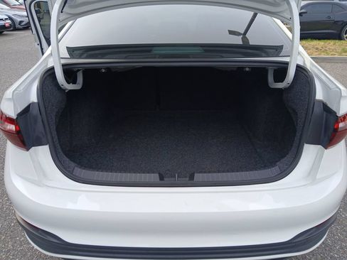 Used 2024 Volkswagen Jetta Sport FWD image 33
