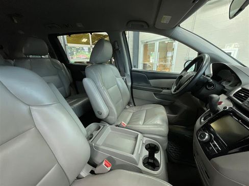 Used 2017 Honda Odyssey SE image 29