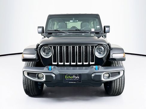 Used 2023 Jeep Wrangler Unlimited Sahara w/ Cold Weather Group AWD/4WD image 2