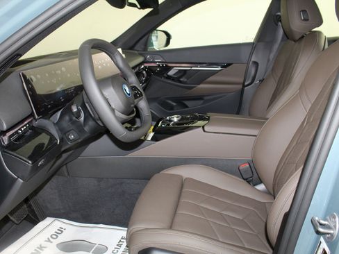 Used 2026 BMW i5 eDrive40 image 29