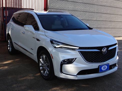 Used 2023 Buick Enclave Avenir w/ Avenir Technology Package AWD/4WD image 4