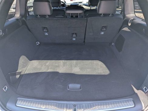 Used 2025 Jeep Grand Cherokee Overland w/ Luxury Tech Group IV AWD/4WD image 6