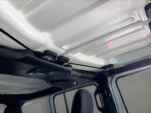 Used 2022 Jeep Wrangler Unlimited Sport AWD/4WD image 28