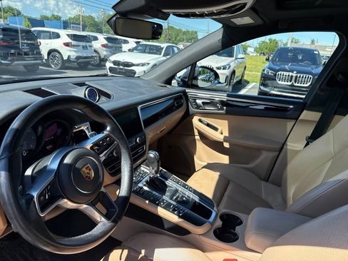 Used 2021 Porsche Macan S AWD/4WD image 12