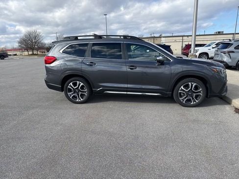 Used 2023 Subaru Ascent Limited w/ Technology Package AWD/4WD image 4