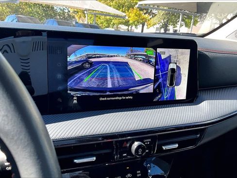 Used 2025 Nissan Kicks SR image 27