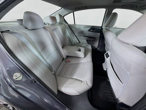 Used 2017 Honda Accord EX-L image 28