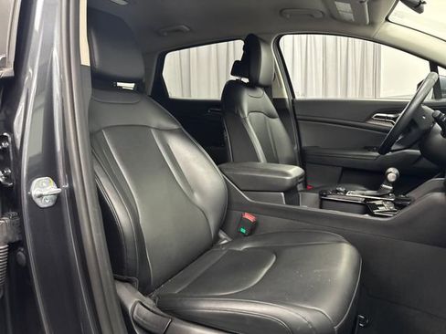Certified 2024 Kia Sportage EX FWD image 17
