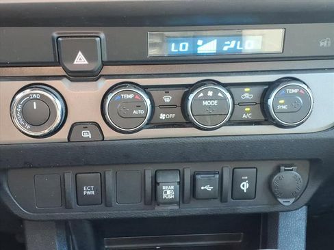 Certified 2023 Toyota Tacoma TRD Off-Road AWD/4WD image 24