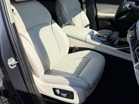 Used 2021 BMW X7 xDrive40i w/ Premium Package AWD/4WD image 22